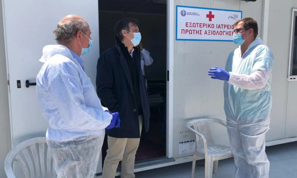 Κορονοϊός: Επίσκεψη πρόεδρου ΕΟΔΥ στη Μόρια λόγω κρουσμάτων
